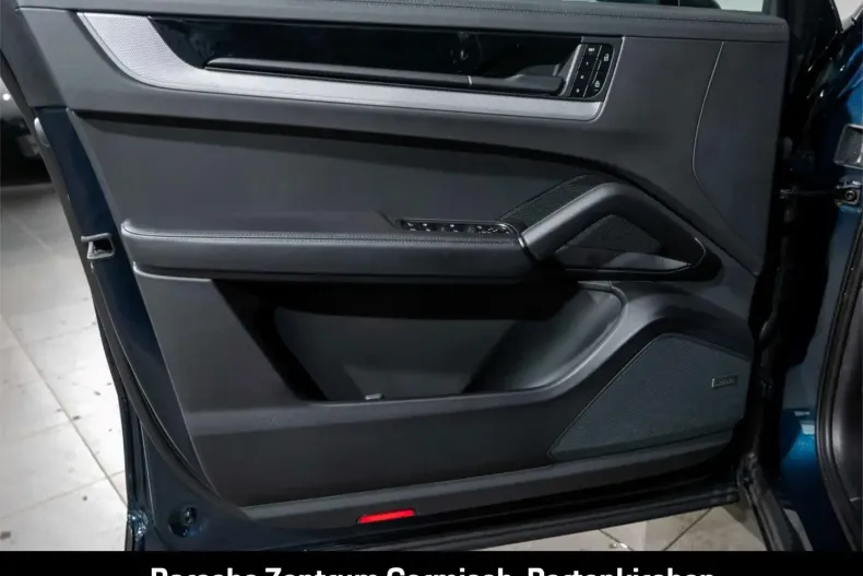 Porsche Cayenne din 2024 cu 14.713 km - oferta POR151856 - foto 13