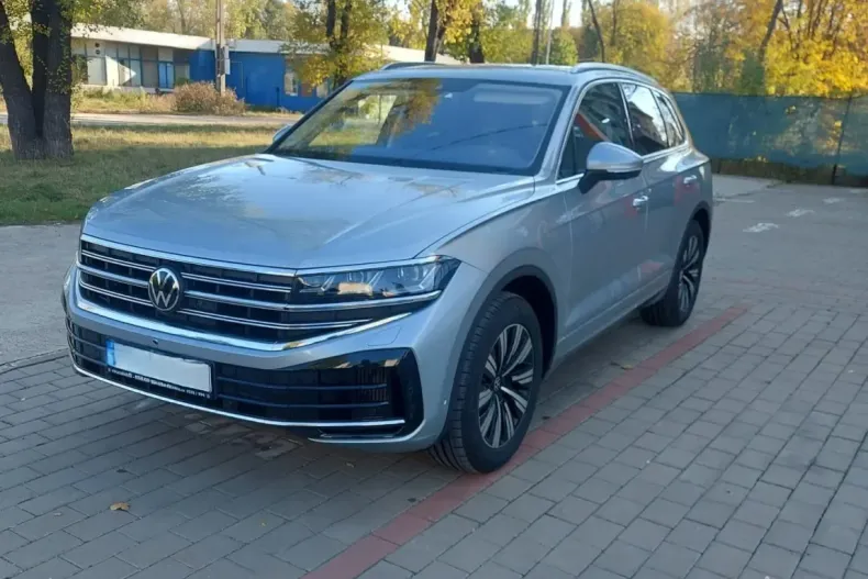 Volkswagen Touareg din 2025 cu 7.500 km - oferta VOL151860 - foto 1