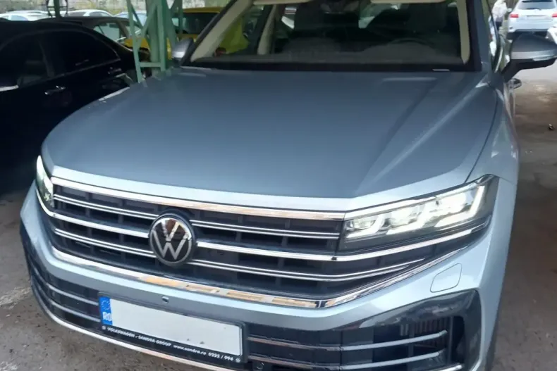 Volkswagen Touareg din 2025 cu 7.500 km - oferta VOL151860 - foto 7