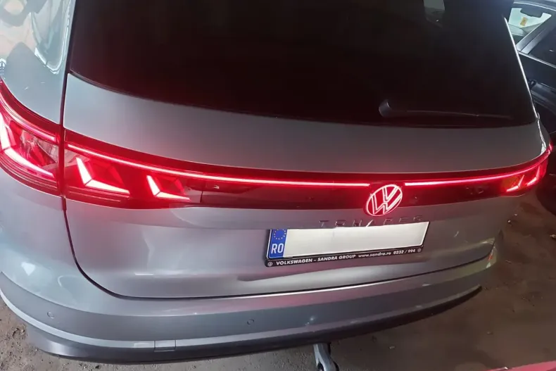 Volkswagen Touareg din 2025 cu 7.500 km - oferta VOL151860 - foto 8