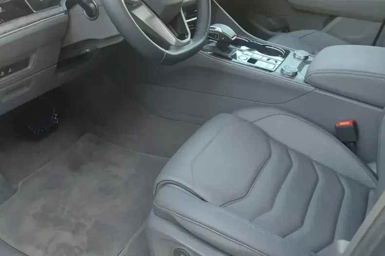 Volkswagen Touareg din 2025 cu 7.500 km - oferta VOL151860 - foto 14