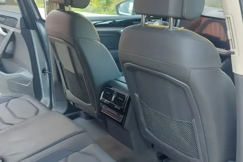 Volkswagen Touareg din 2025 cu 7.500 km - oferta VOL151860 - foto 19