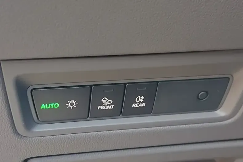 Volkswagen Touareg din 2025 cu 7.500 km - oferta VOL151860 - foto 25