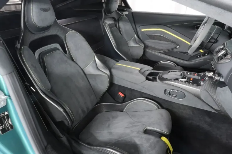 Aston Martin V8 Vantage din 2024 cu 22.829 km - oferta AST151863 - foto 13