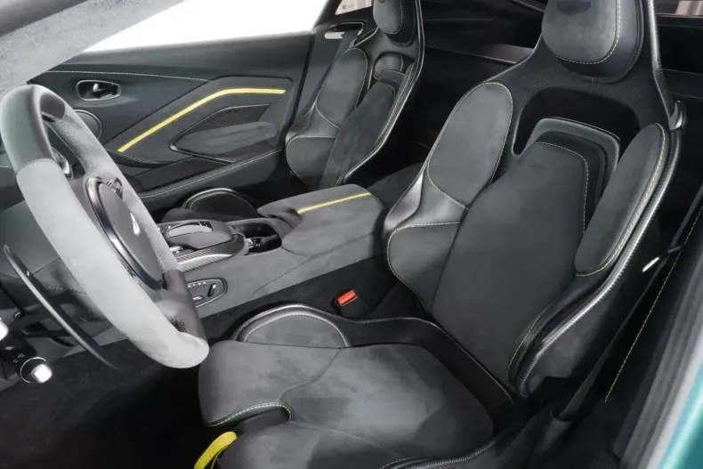 Aston Martin V8 Vantage din 2024 cu 22.829 km - oferta AST151863 - foto 17