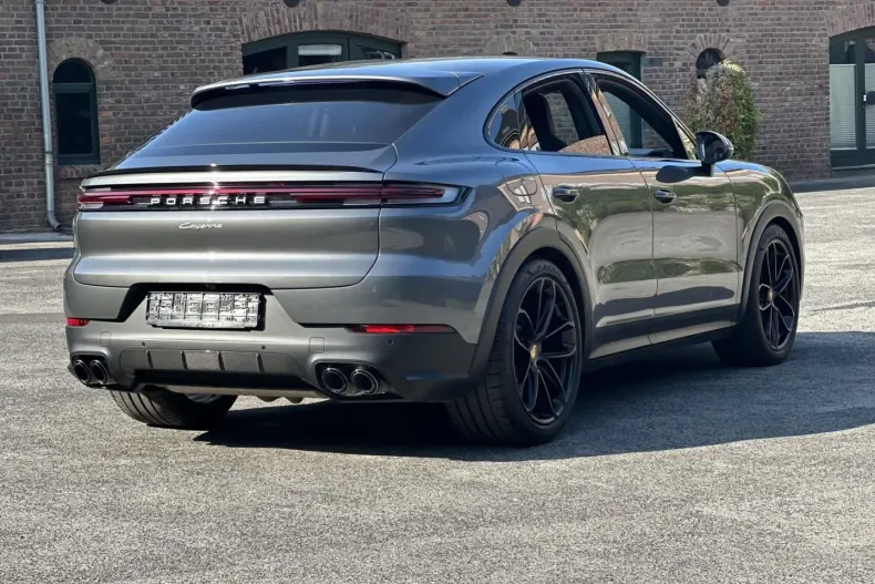 Porsche Cayenne din 2024 cu 8.500 km - oferta POR151865 - foto 26