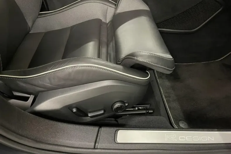 Volvo S60 din 2020 cu 99.264 km - oferta VOL151883 - foto 31