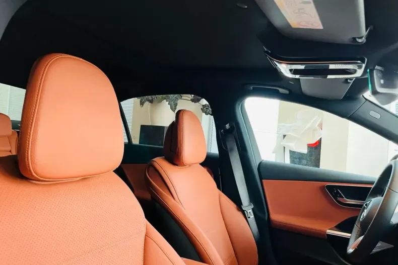 Mercedes-Benz C 300 din 2024 cu 15.000 km - oferta MER151894 - foto 17