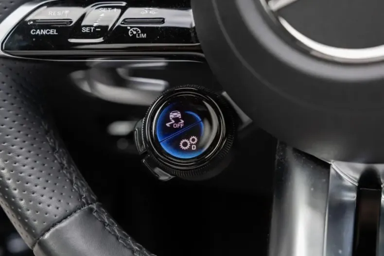 Mercedes-Benz C 63 AMG din 2023 cu 43.451 km - oferta MER151895 - foto 23