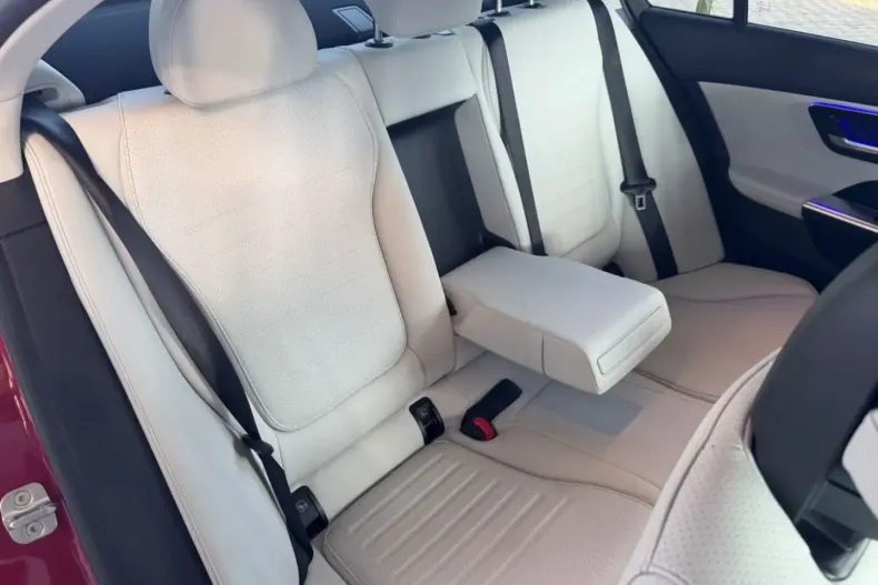 Mercedes-Benz C 200 din 2024 cu 13.800 km - oferta MER151896 - foto 14