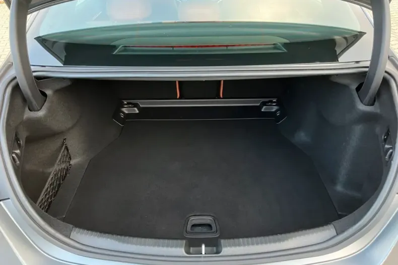 Mercedes-Benz C 200 din 2024 cu 18.800 km - oferta MER151897 - foto 10