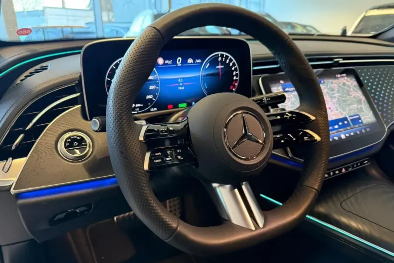 Mercedes-Benz E 300 din 2025 cu 7.434 km - oferta MER151906 - foto 11