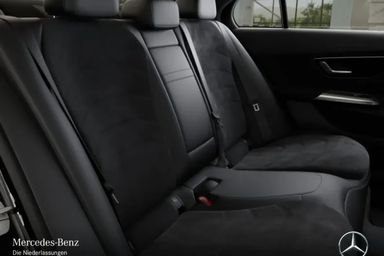 Mercedes-Benz E 300 din 2024 cu 11.652 km - oferta MER151907 - foto 10