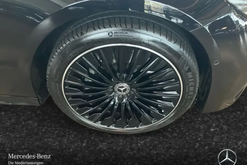 Mercedes-Benz E 300 din 2024 cu 11.385 km - oferta MER151908 - foto 4