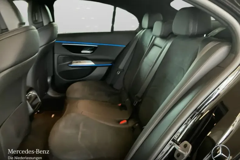 Mercedes-Benz E 300 din 2024 cu 11.385 km - oferta MER151908 - foto 9