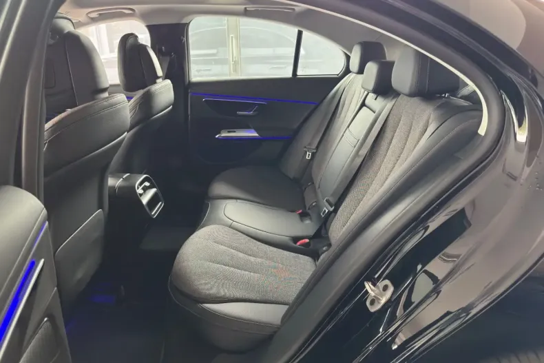 Mercedes-Benz E 220 din 2024 cu 49.850 km - oferta MER151910 - foto 26