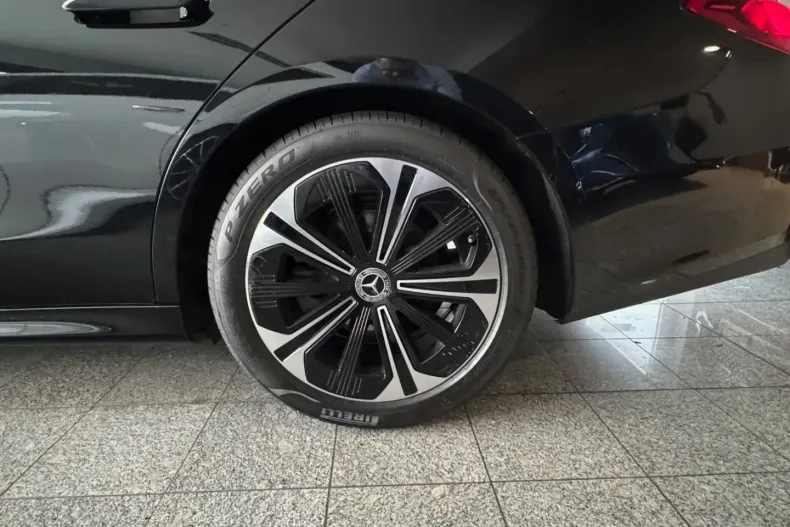 Mercedes-Benz E 220 din 2024 cu 49.850 km - oferta MER151910 - foto 35