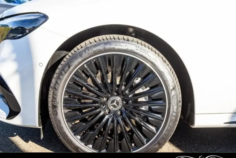 Mercedes-Benz E 300 din 2024 cu 9.100 km - oferta MER151911 - foto 7