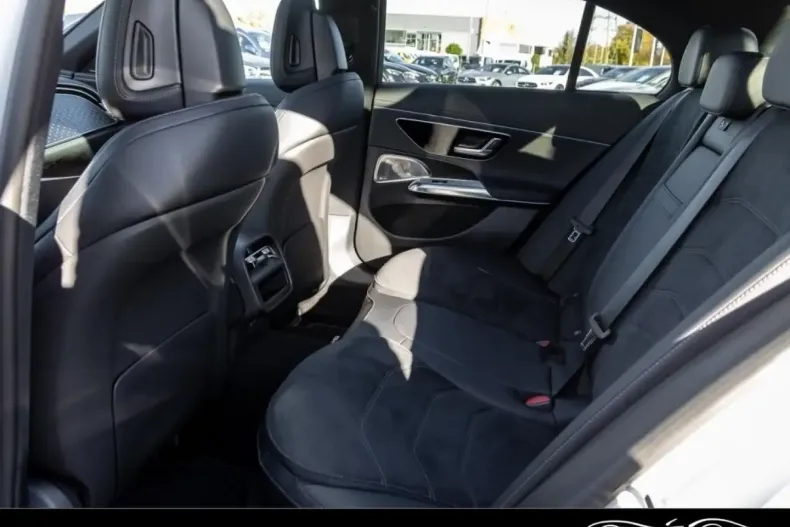 Mercedes-Benz E 300 din 2024 cu 9.100 km - oferta MER151911 - foto 8