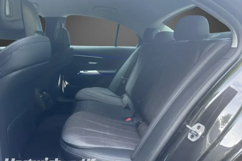 Mercedes-Benz E 300 din 2024 cu 8.790 km - oferta MER151914 - foto 13