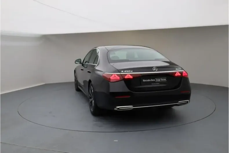 Mercedes-Benz E 450 din 2023 cu 6.450 km - oferta MER151917 - foto 4