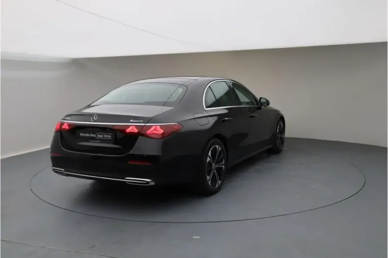 Mercedes-Benz E 450 din 2023 cu 6.450 km - oferta MER151917 - foto 5