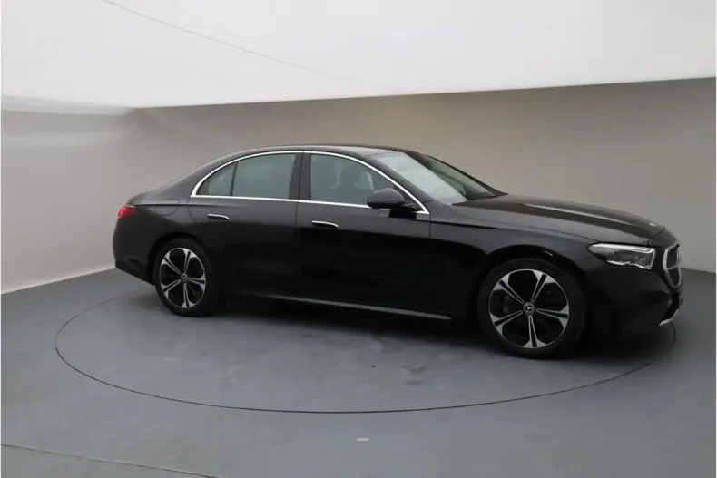 Mercedes-Benz E 450 din 2023 cu 6.450 km - oferta MER151917 - foto 7