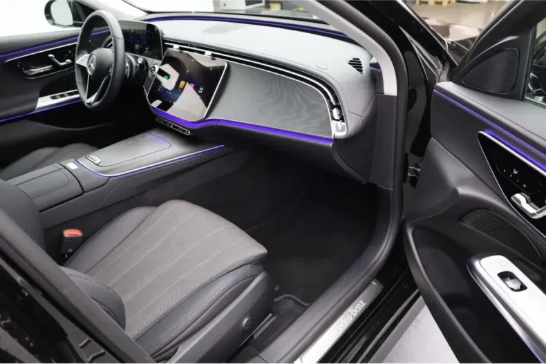 Mercedes-Benz E 450 din 2023 cu 6.450 km - oferta MER151917 - foto 11