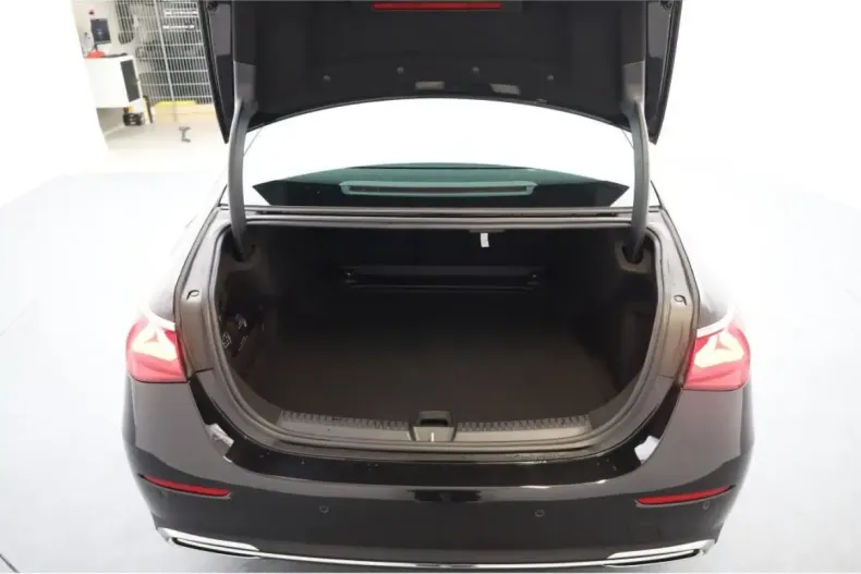 Mercedes-Benz E 450 din 2023 cu 6.450 km - oferta MER151917 - foto 25