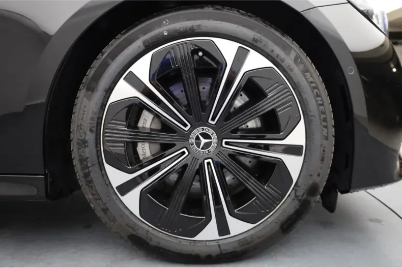 Mercedes-Benz E 450 din 2023 cu 6.450 km - oferta MER151917 - foto 26