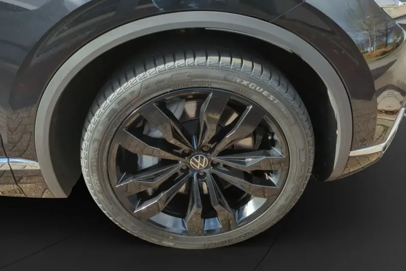 Volkswagen Touareg din 2022 cu 76.800 km - oferta VOL151923 - foto 13