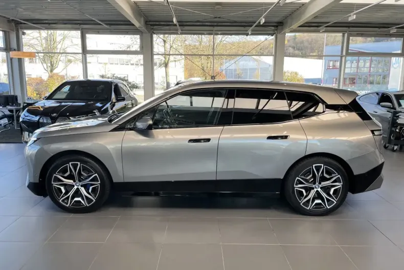 BMW iX din 2023 cu 57.072 km - oferta BMW151925 - foto 3