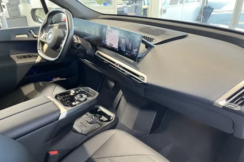 BMW iX din 2023 cu 57.072 km - oferta BMW151925 - foto 11
