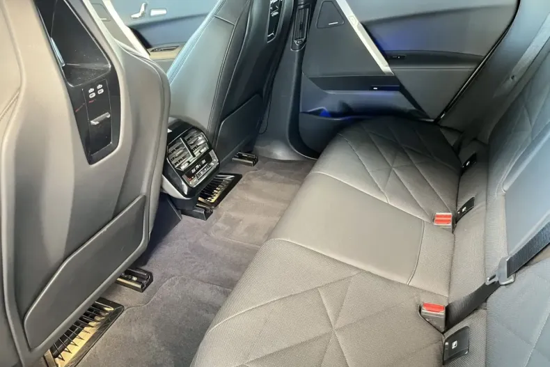 BMW iX din 2023 cu 57.072 km - oferta BMW151925 - foto 13