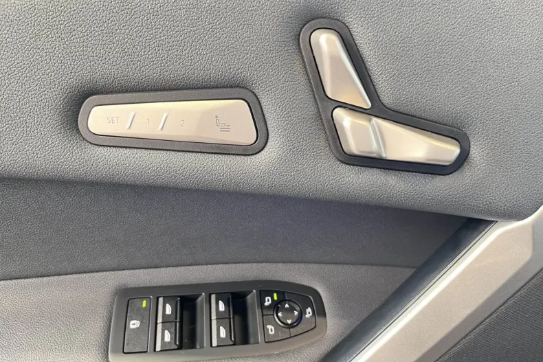 BMW iX din 2023 cu 57.072 km - oferta BMW151925 - foto 18