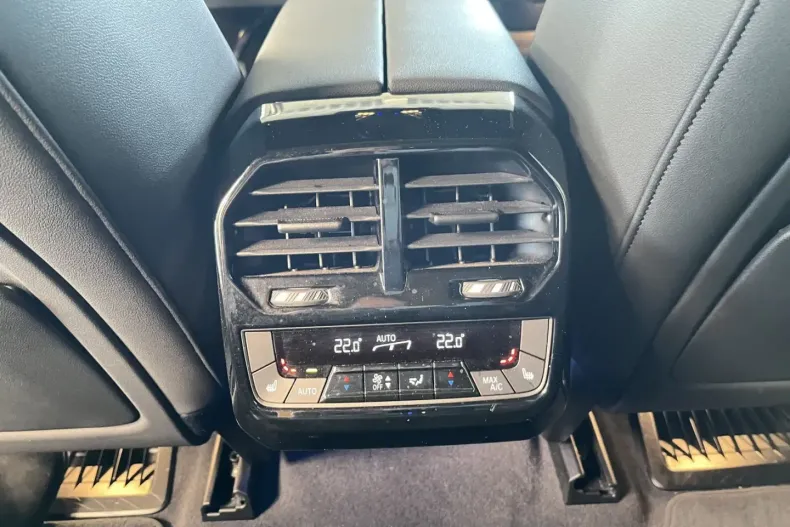 BMW iX din 2023 cu 57.072 km - oferta BMW151925 - foto 19