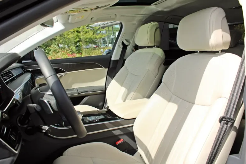 Audi A8 din 2023 cu 39.490 km - oferta AUD151928 - foto 2