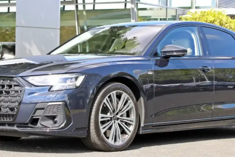 Audi A8 din 2023 cu 39.490 km - oferta AUD151928 - foto 3