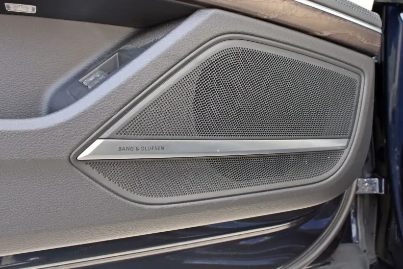 Audi A8 din 2023 cu 39.490 km - oferta AUD151928 - foto 10