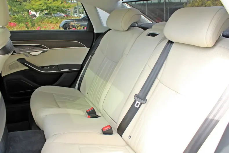 Audi A8 din 2023 cu 39.490 km - oferta AUD151928 - foto 27