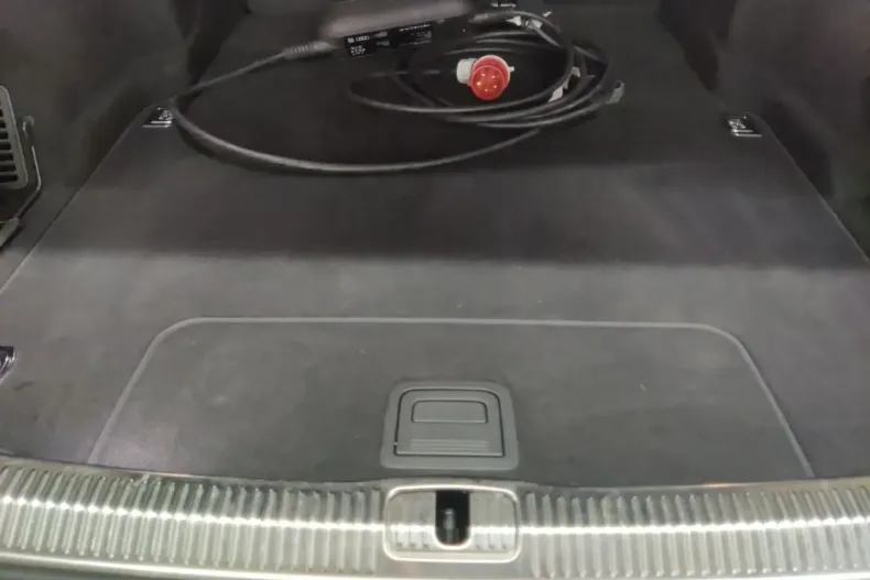 Audi A8 din 2021 cu 86.991 km - oferta AUD151933 - foto 8