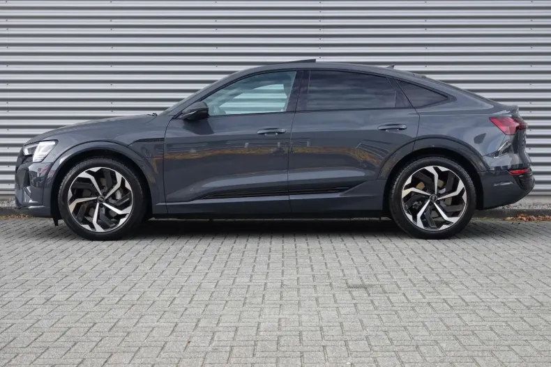 Audi Q8 e-tron din 2024 cu 35.113 km - oferta AUD151951 - foto 4
