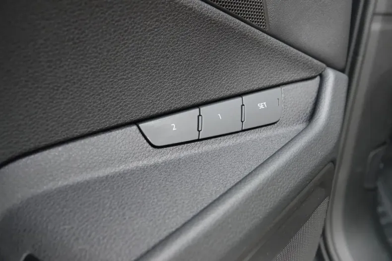 Audi Q8 e-tron din 2024 cu 35.113 km - oferta AUD151951 - foto 14