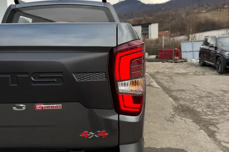 Ssangyong MUSSO din 2023 cu 12.000 km - oferta SSA151977 - foto 15