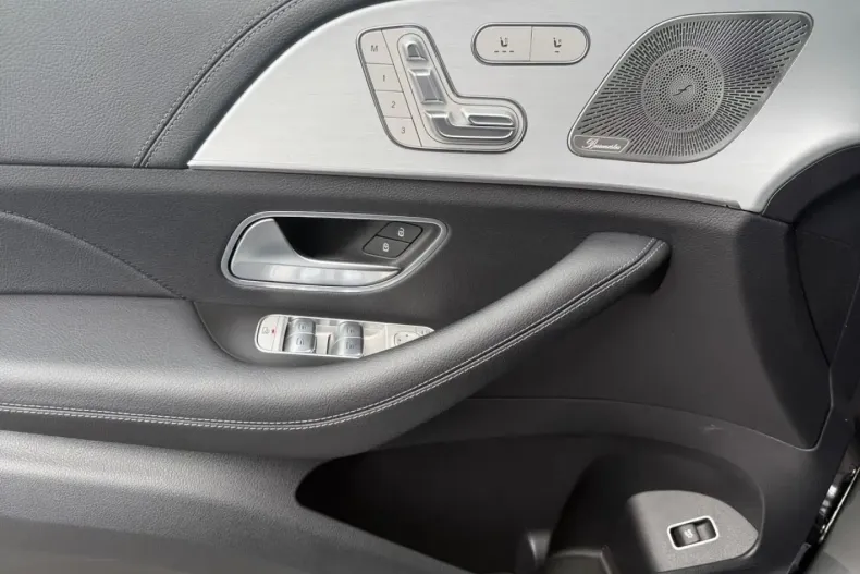 Mercedes-Benz GLE 300 din 2024 cu 27.977 km - oferta MER151981 - foto 13