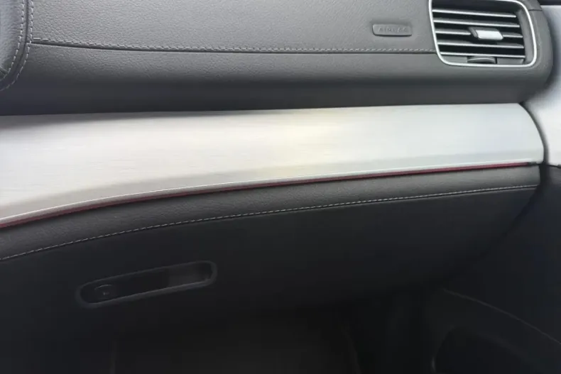 Mercedes-Benz GLE 300 din 2024 cu 27.977 km - oferta MER151981 - foto 15