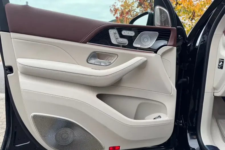 Mercedes-Benz GLS 600 din 2025 cu 22 km - oferta MER151985 - foto 15