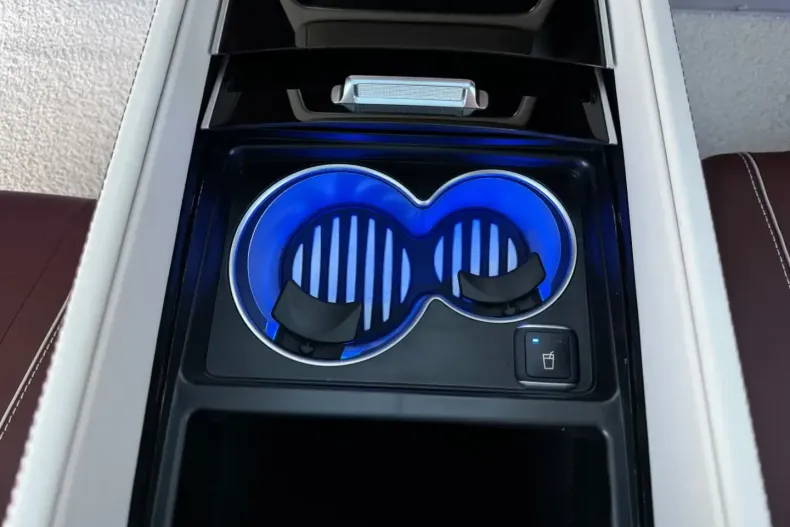 Mercedes-Benz GLS 600 din 2025 cu 22 km - oferta MER151985 - foto 16