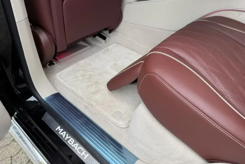 Mercedes-Benz GLS 600 din 2025 cu 22 km - oferta MER151985 - foto 17