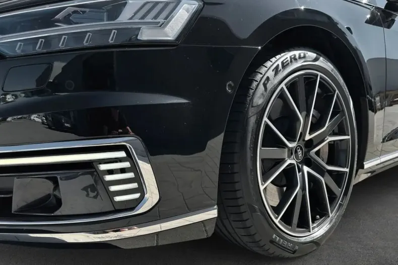 Audi A8 din 2021 cu 34.145 km - oferta AUD151990 - foto 4